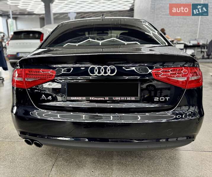 Седан Audi A4 2012 в Киеве