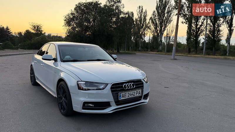 Audi A4 2014