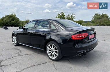 Седан Audi A4 2015 в 