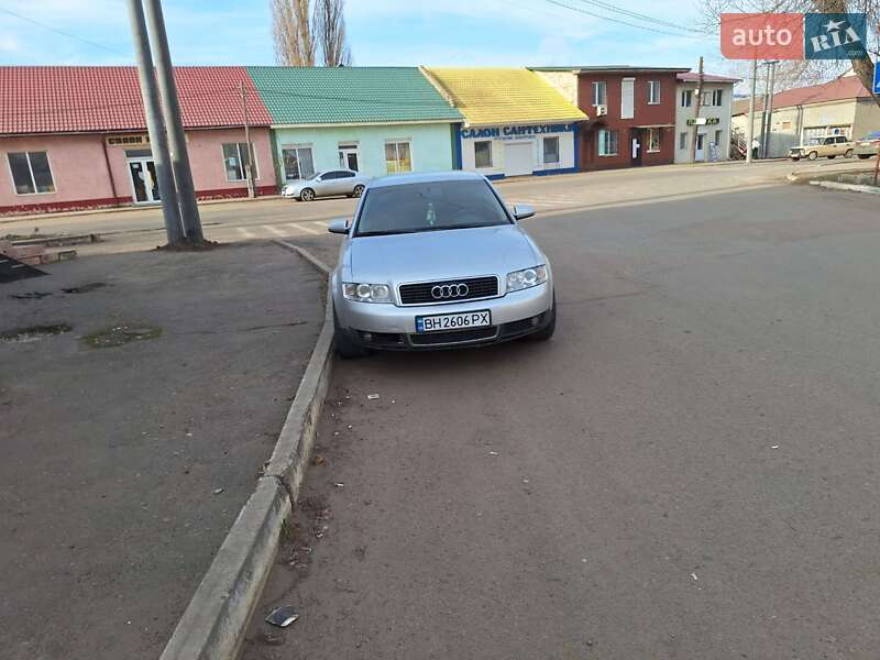 Седан Audi A4 2002 в Одессе