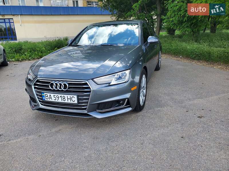 Седан Audi A4 2016 в Кропивницком