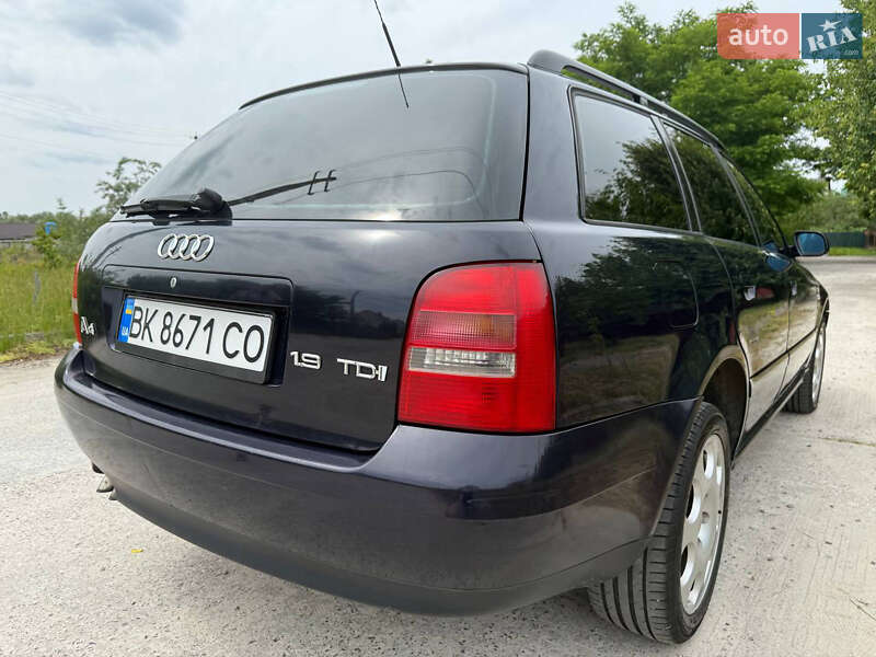 Универсал Audi A4 2000 в Вараше