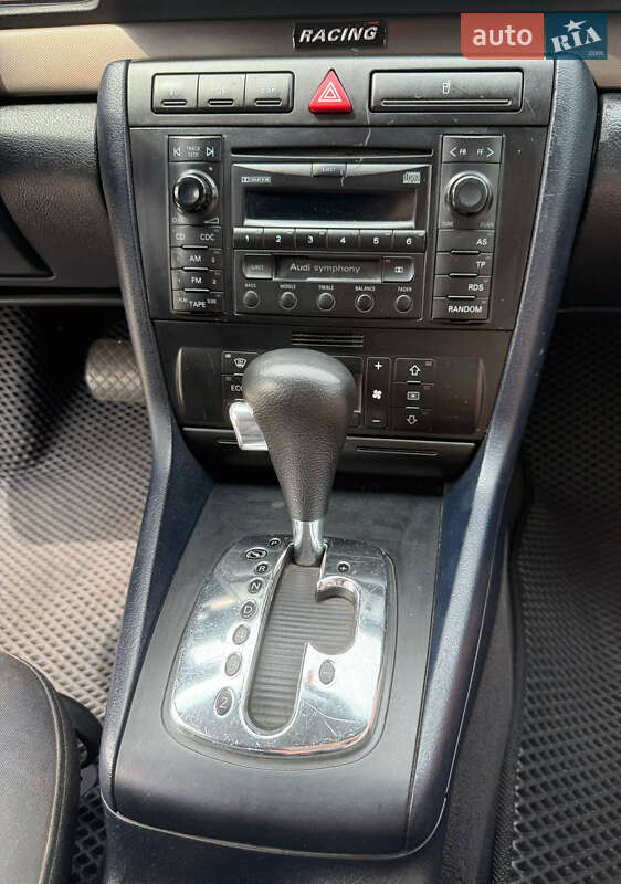 Универсал Audi A4 2000 в Вараше