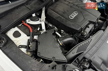 Седан Audi A4 2022 в 