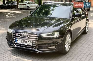 Седан Audi A4 2014 в 