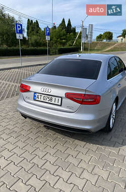 Седан Audi A4 2014 в 