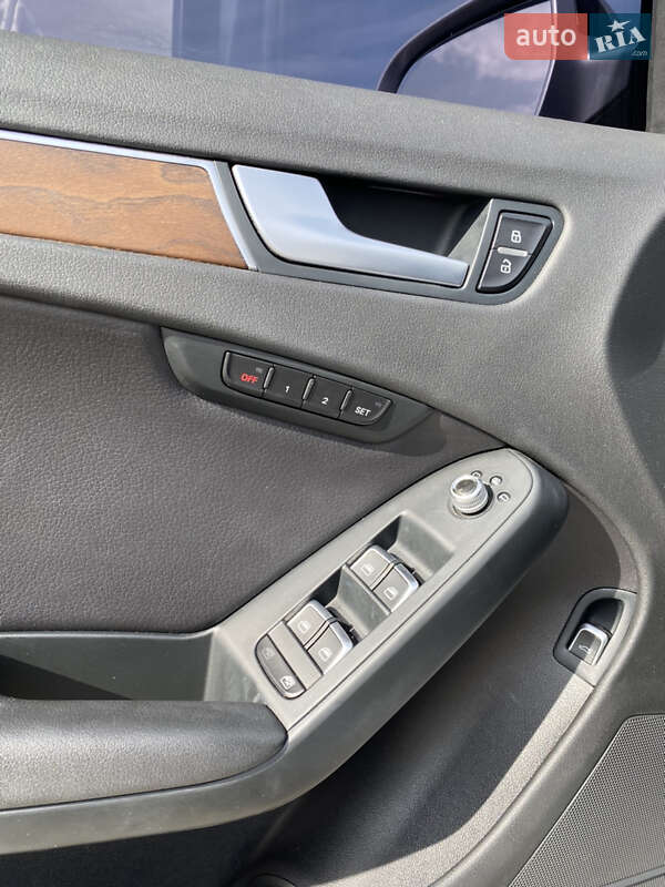 Седан Audi A4 2014 в Ивано-Франковске