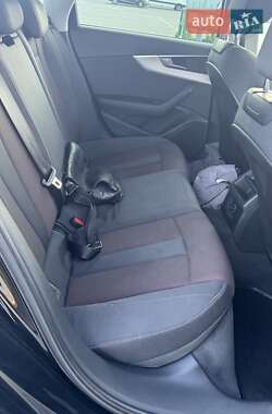 Седан Audi A4 2017 в 