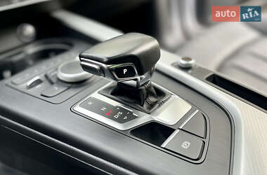 Седан Audi A4 2018 в 