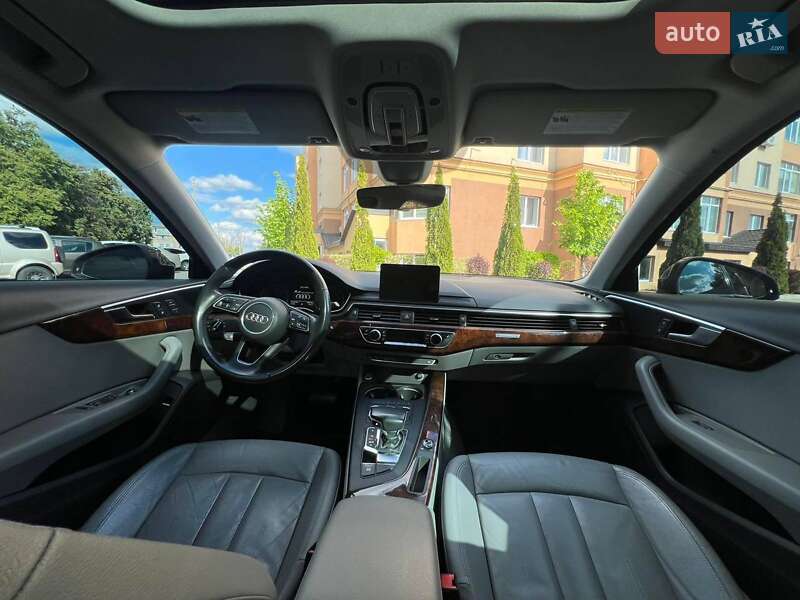Седан Audi A4 2016 в Киеве