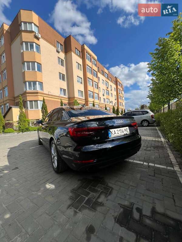 Седан Audi A4 2016 в Киеве