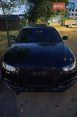 Седан Audi A4 2014 в Киеве