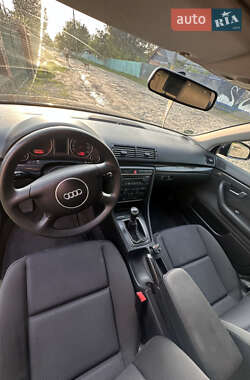 Седан Audi A4 2001 в 