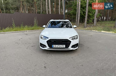 Седан Audi A4 2020 в 