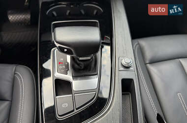 Седан Audi A4 2020 в 