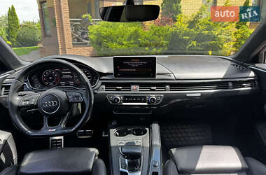 Седан Audi A4 2016 в 