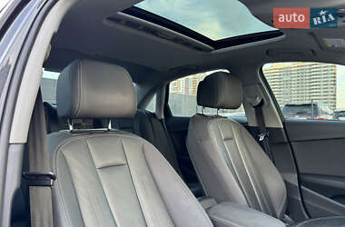 Седан Audi A4 2020 в 