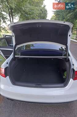 Седан Audi A4 2013 в 