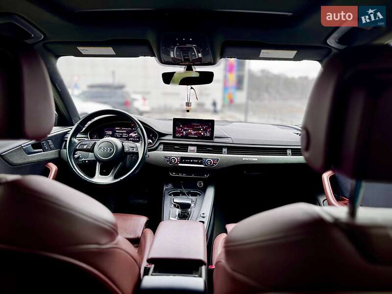 Седан Audi A4 2018 в Львове