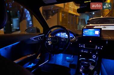 Седан Audi A4 2018 в 