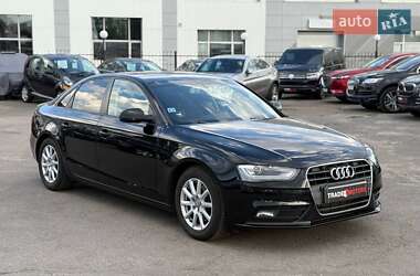 Седан Audi A4 2012 в 