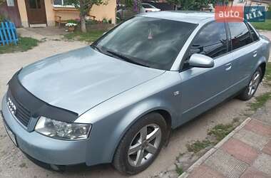 Седан Audi A4 2001 в Ромнах