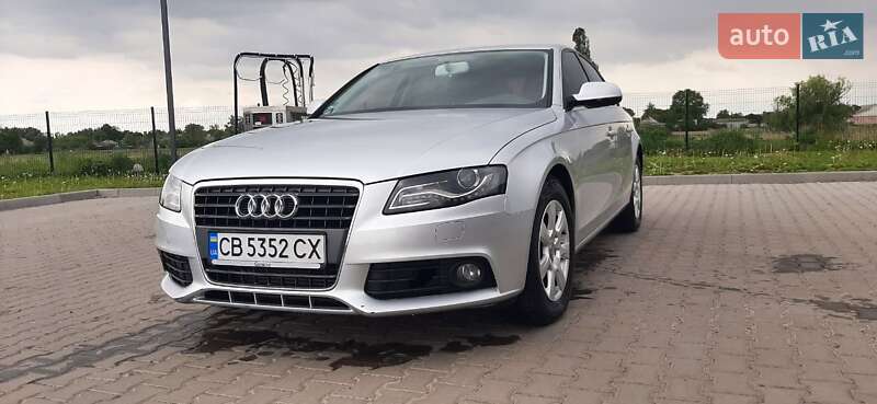 Седан Audi A4 2010 в 
