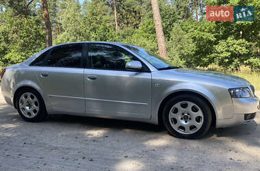 Седан Audi A4 2004 в 
