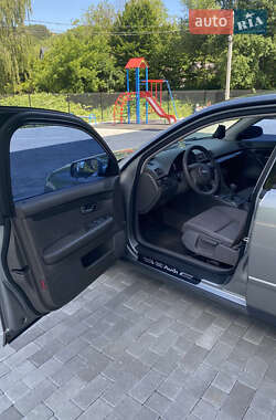 Седан Audi A4 2002 в 
