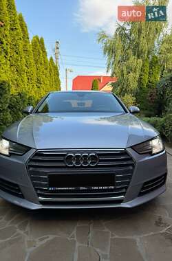 Седан Audi A4 2017 в Ужгороді