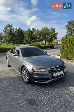 Седан Audi A4 2014 в 