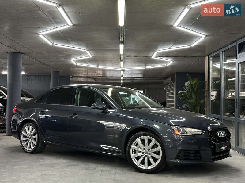 Седан Audi A4 2017 в Одессе