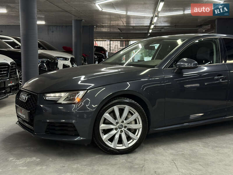 Седан Audi A4 2017 в Одессе