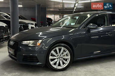 Седан Audi A4 2017 в 