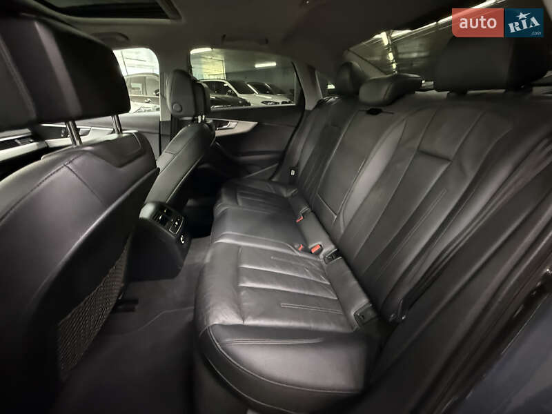 Седан Audi A4 2017 в Одессе