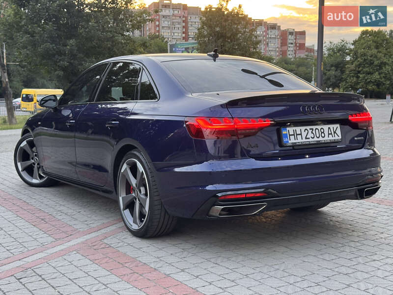 Седан Audi A4 2022 в Дніпрі