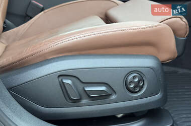 Седан Audi A4 2023 в 
