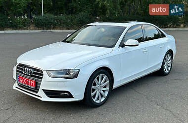 Седан Audi A4 2015 в 