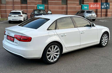 Седан Audi A4 2015 в 