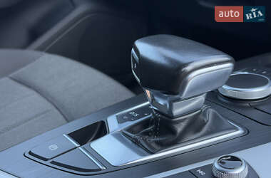 Универсал Audi A4 2016 в 