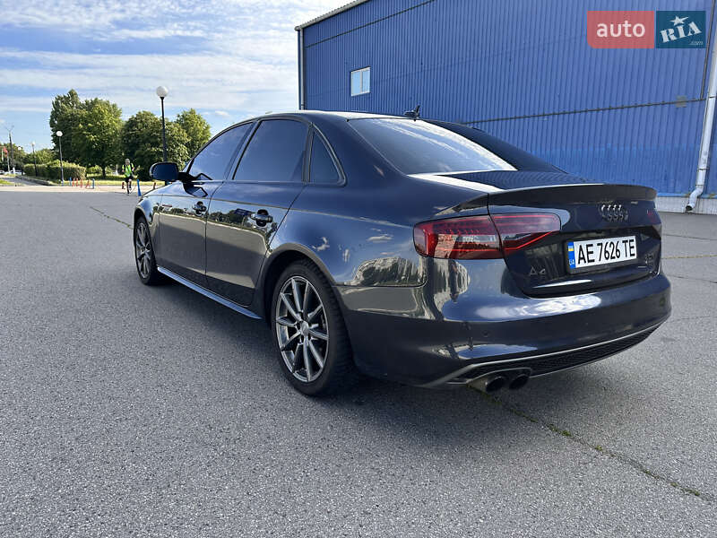 Седан Audi A4 2014 в Харькове