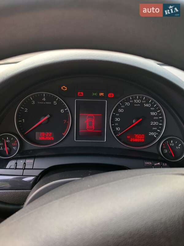 Седан Audi A4 2003 в Киеве