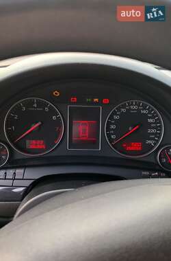 Седан Audi A4 2003 в 