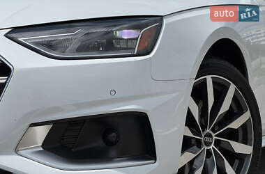 Седан Audi A4 2021 в 