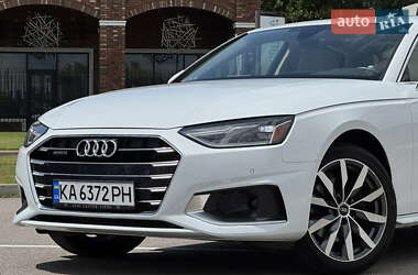 Седан Audi A4 2021 в 
