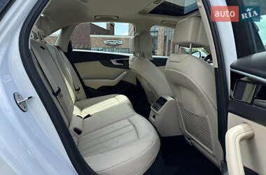 Седан Audi A4 2021 в 