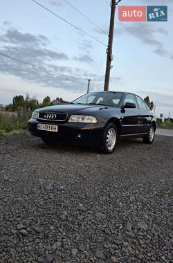 Седан Audi A4 1999 в 