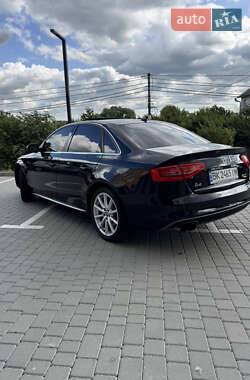 Седан Audi A4 2015 в 