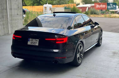 Седан Audi A4 2016 в 