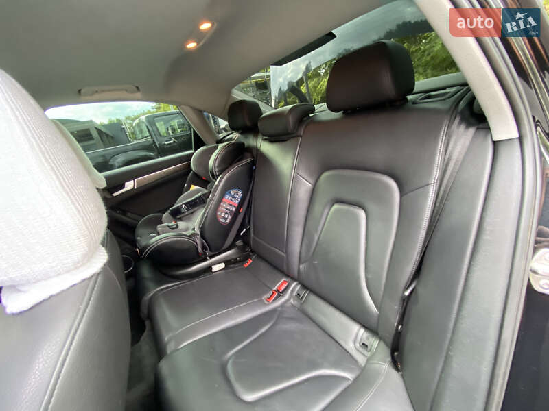 Седан Audi A4 2014 в Львове
